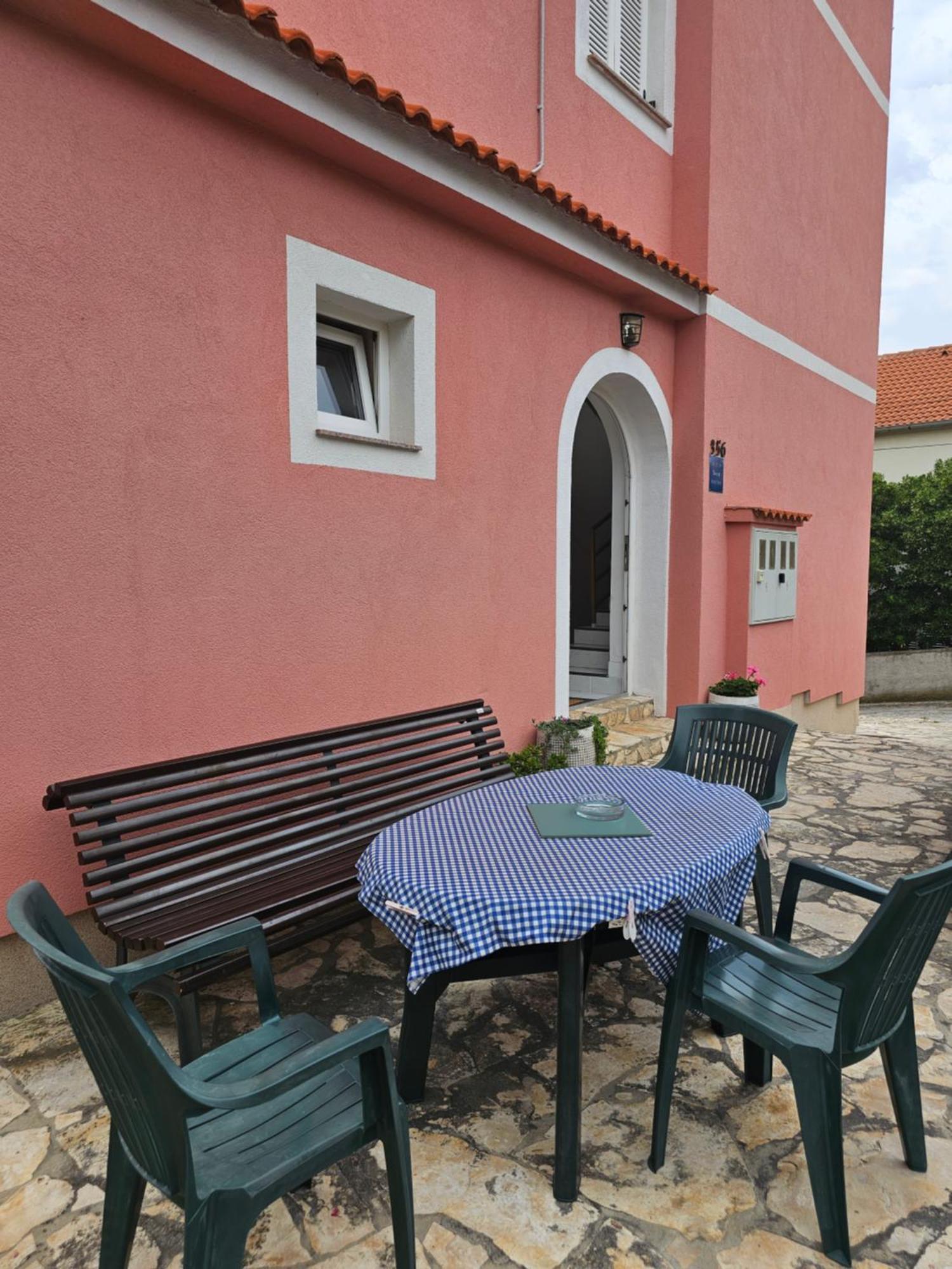 Apartments Aleksandra Раб Екстер'єр фото